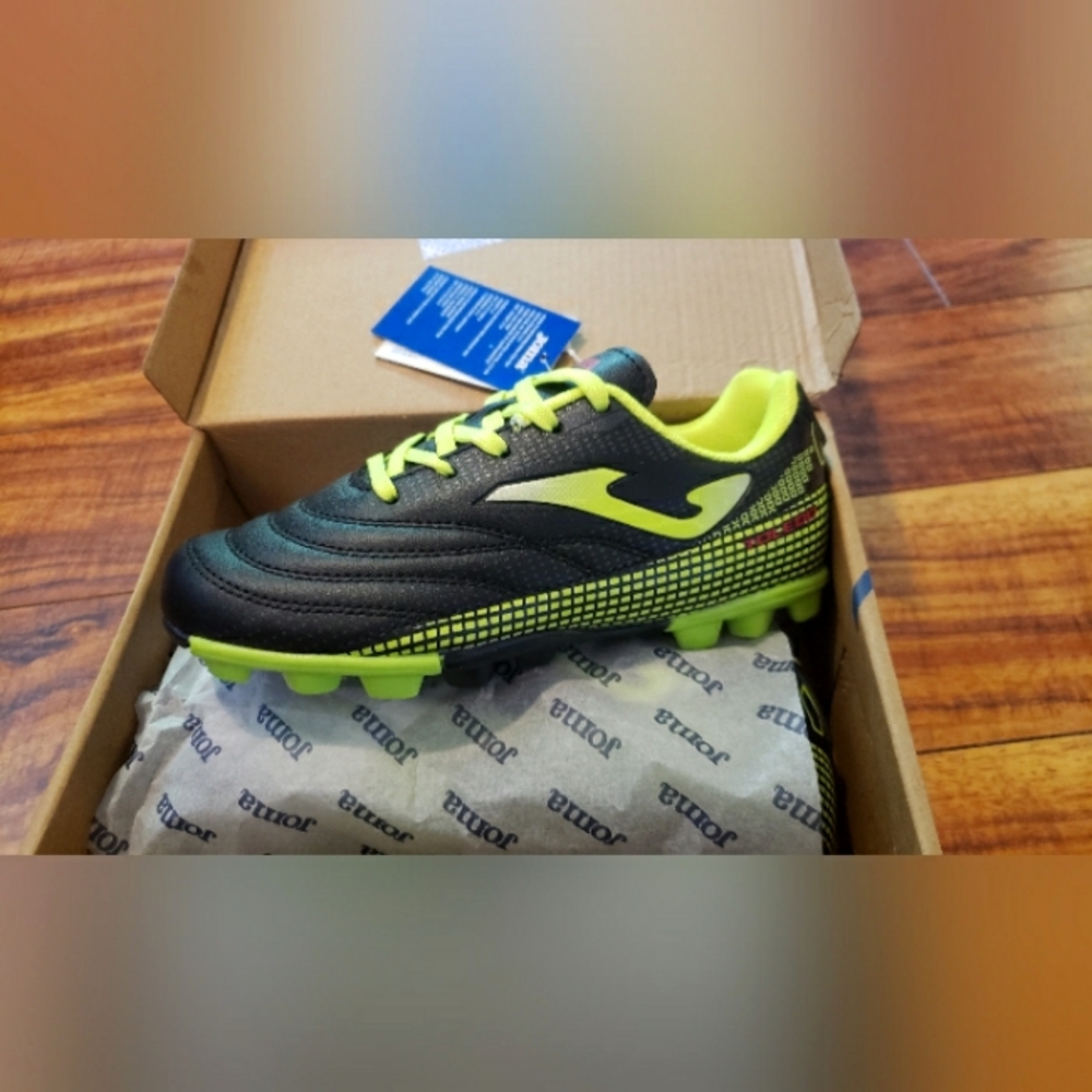 Boys size 1 Joma black and green cleats New in box with tags